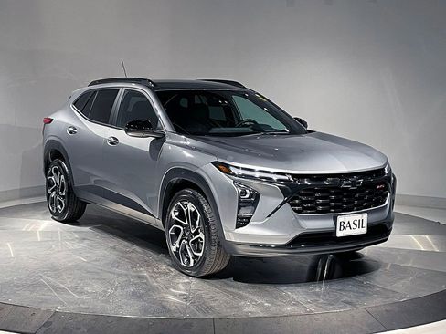 Used 2024 Chevrolet Trax RS image 39