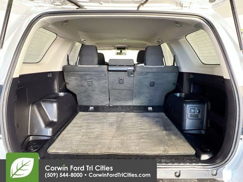 Used 2016 Toyota 4Runner SR5 w/ Four Season Floor Mat Package AWD/4WD image 14