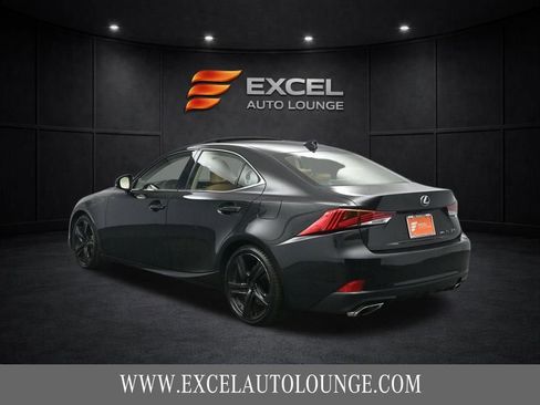Used 2019 Lexus IS 300 300 w/ Navigation Package image 4
