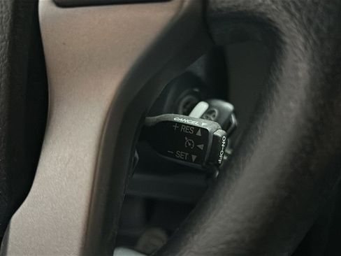 Used 2012 Toyota 4Runner SR5 AWD/4WD image 28