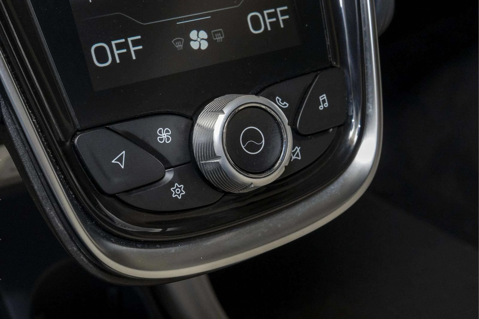 Used 2023 McLaren GT RWD image 27
