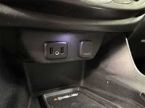 Certified 2023 Chevrolet Traverse LT image 26