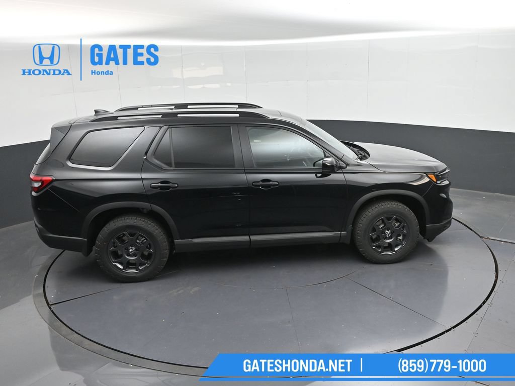 Certified 2025 Honda Pilot TrailSport image 52
