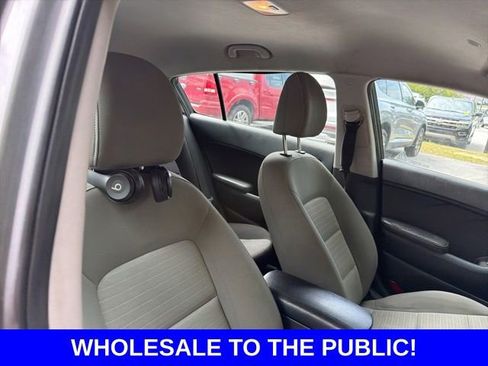 Used 2016 Kia Forte LX FWD image 9