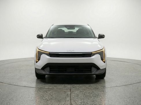 Used 2025 Kia K4 FWD image 2