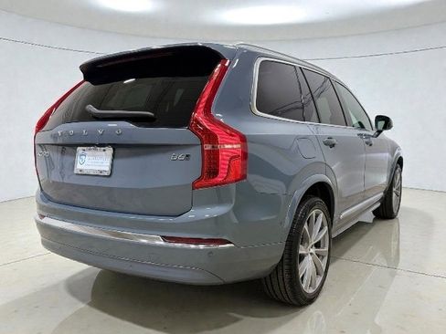 Used 2023 Volvo XC90 B6 Plus image 42