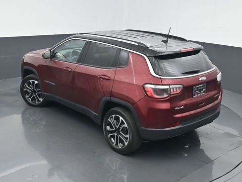 Certified 2022 Jeep Compass Limited image 43