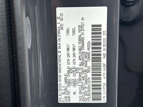 Used 2025 Toyota Tacoma SR5 image 33