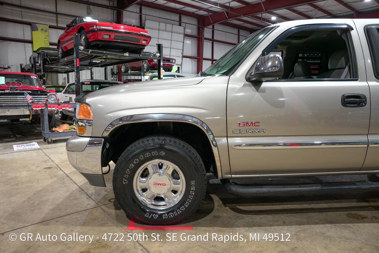 Used 2001 GMC Sierra 1500 4x4 Extended Cab w/ SLT Marketing Option Pkg image 3