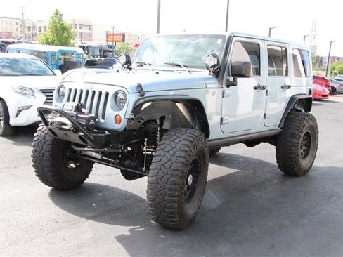 Used 2012 Jeep Wrangler Unlimited Rubicon w/ Dual Top Group AWD/4WD image 3