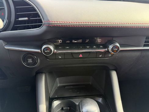 Used 2024 MAZDA MAZDA3 s image 31