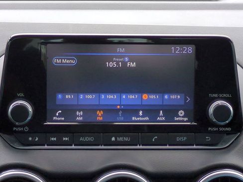 Certified 2022 Nissan Sentra S image 17