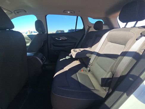 Used 2023 GMC Terrain SLE w/ Driver Convenience Package image 32