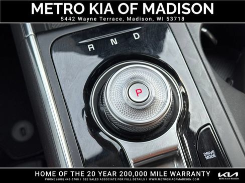 Used 2026 Kia Carnival EX FWD image 26
