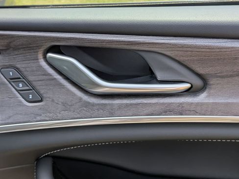 Used 2023 Jeep Grand Cherokee Overland w/ Adv Protech Group III image 37