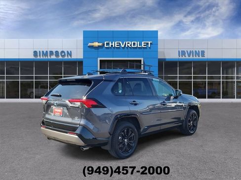 Used 2022 Toyota RAV4 SE w/ Convenience Package AWD/4WD image 8