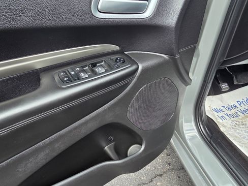 Used 2019 Dodge Durango SXT AWD/4WD image 12