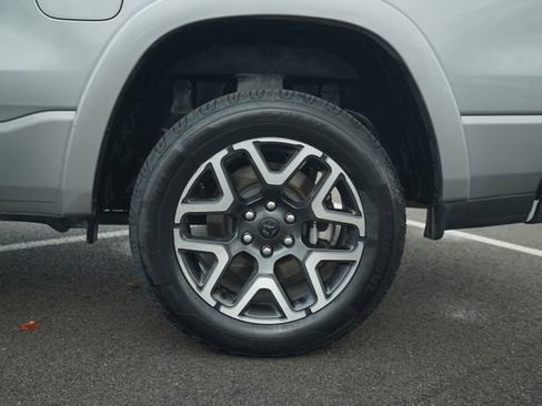 Used 2025 RAM 1500 Laramie image 41