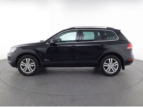 Used 2012 Volkswagen Touareg TDI AWD/4WD image 6