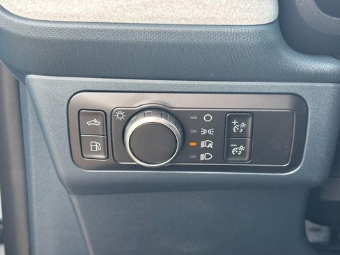 New 2026 Ford Maverick XLT w/ XLT Luxury Package FWD image 18