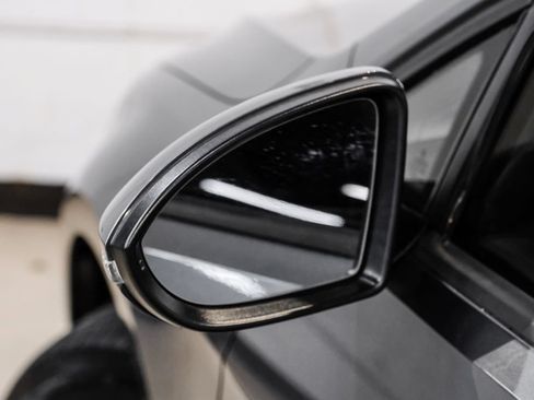 Used 2015 Volkswagen Golf S FWD image 38