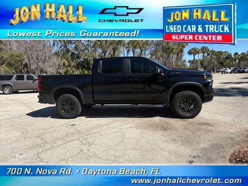 Used 2025 Chevrolet Silverado 1500 ZR2 w/ Technology Package image 18