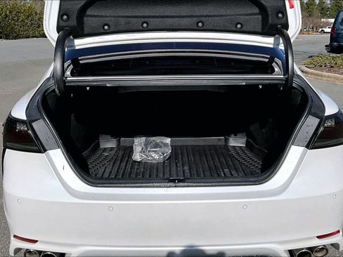 Used 2018 Toyota Camry XSE image 24