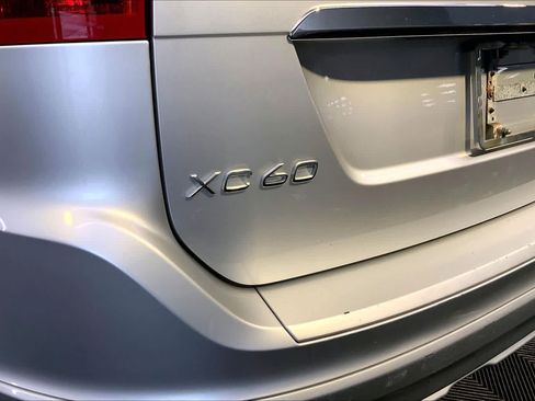 Used 2015 Volvo XC60 T6 AWD/4WD image 9
