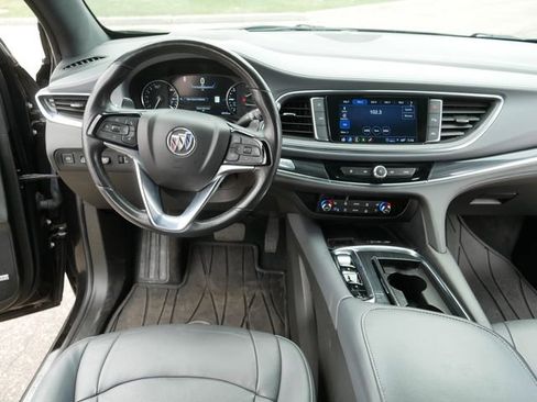 Used 2024 Buick Enclave Premium image 22