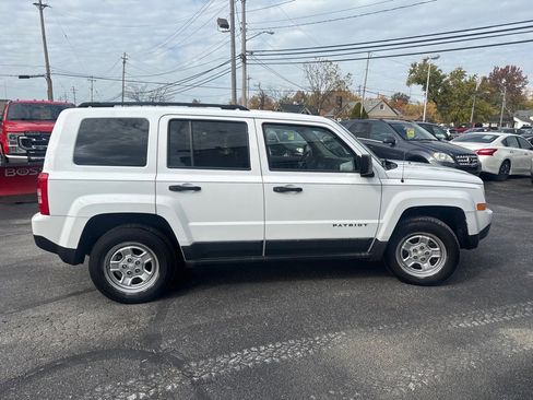Used 2011 Jeep Patriot Sport image 4