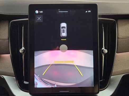New 2026 Volvo XC90 B5 Core AWD/4WD image 17