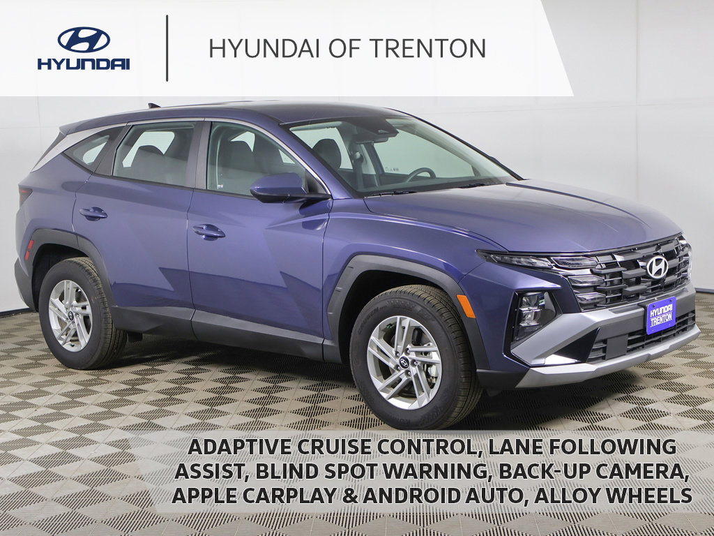 Used 2025 Hyundai Tucson SE AWD/4WD image 1