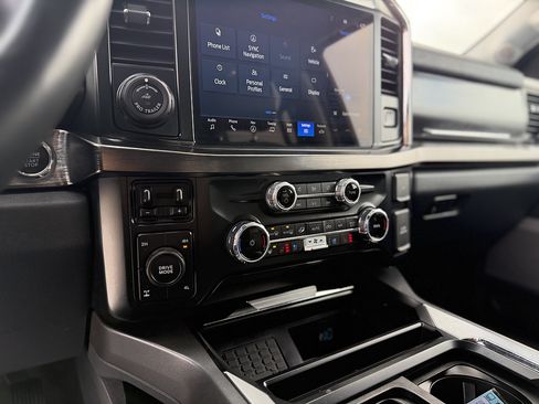 Certified 2023 Ford F250 Lariat w/ Lariat Ultimate Package AWD/4WD image 18