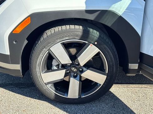 New 2026 Hyundai Santa Fe Limited FWD image 24