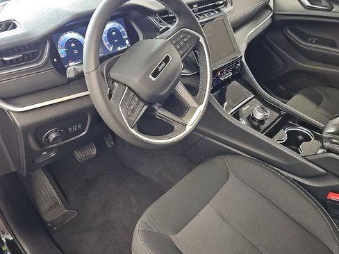 Used 2023 Jeep Grand Cherokee L Laredo w/ Luxury Tech Group I image 9