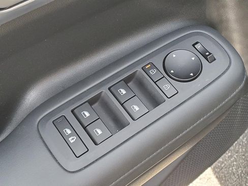 Used 2025 Hyundai Santa Fe SEL FWD image 19