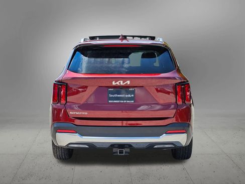 Certified 2025 Kia Sorento S w/ Panoramic Sunroof Package image 4