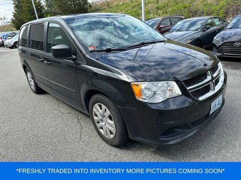 Used 2016 Dodge Grand Caravan SE w/ Quick Order Package 29E SE FWD image 1