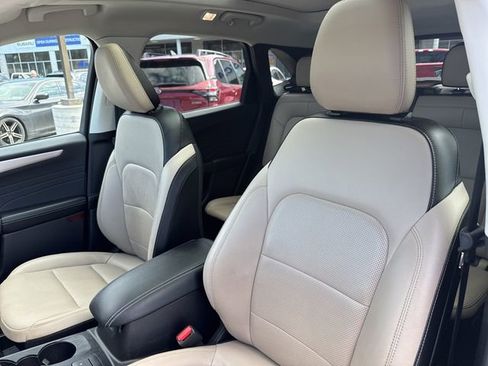 Used 2022 Ford Escape SEL image 23