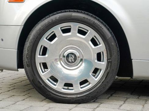 Used 2013 Rolls-Royce Phantom Sedan image 14