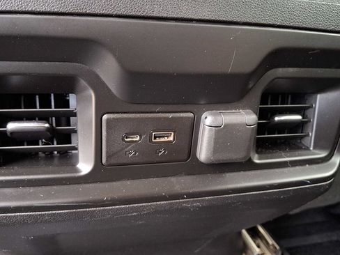 Used 2019 Chevrolet Silverado 1500 LT Trail Boss AWD/4WD image 11