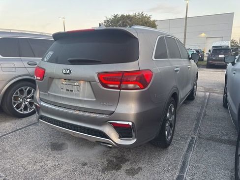 Used 2019 Kia Sorento SX image 2