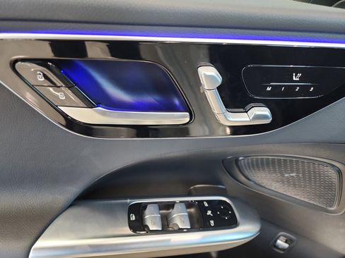 Certified 2025 Mercedes-Benz C 300 4MATIC Sedan image 17