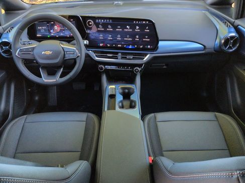 New 2026 Chevrolet Equinox EV LT image 21