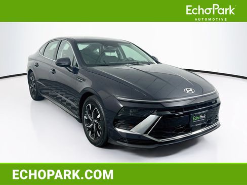 Used 2025 Hyundai Sonata SEL FWD image 1