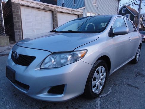 Used 2010 Toyota Corolla LE image 7