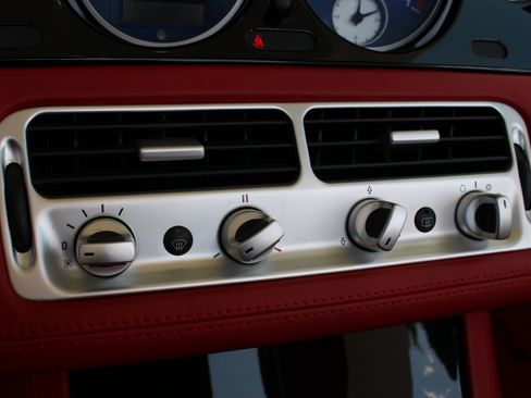 Used 2003 BMW Z8 image 30