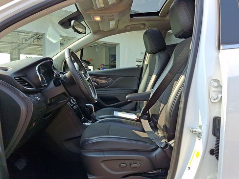 Certified 2021 Buick Encore Preferred w/ Safety Package AWD/4WD image 11
