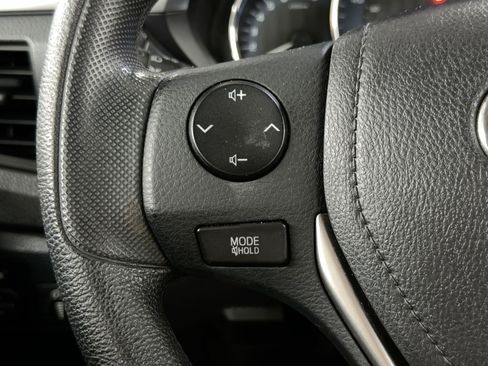 Used 2014 Toyota Corolla L image 16