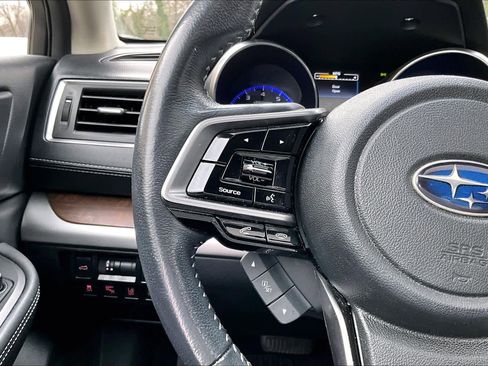 Used 2018 Subaru Outback 3.6R Limited image 23